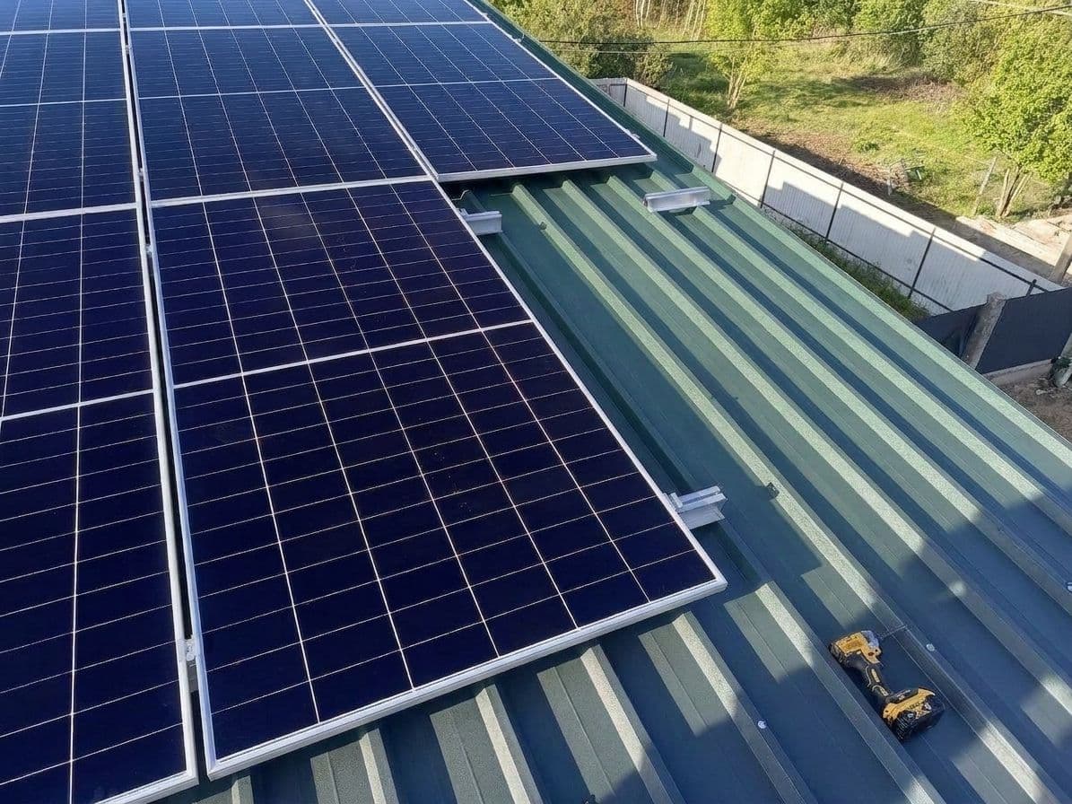 Гібридна СЕС 20 кВт з bifacial-панелями і резервом 20 кВт·год — фото 2